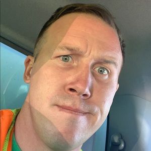 Meet your Posher, Travis